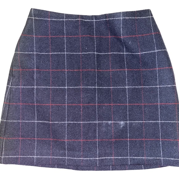 navy skirts with red - Picture 1 of 3